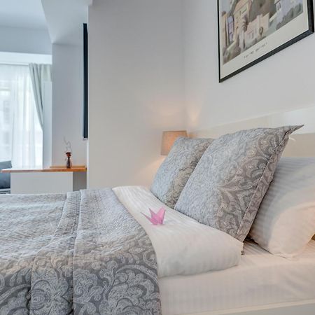 Bucharest Airport Suites & Villas Отопени Экстерьер фото