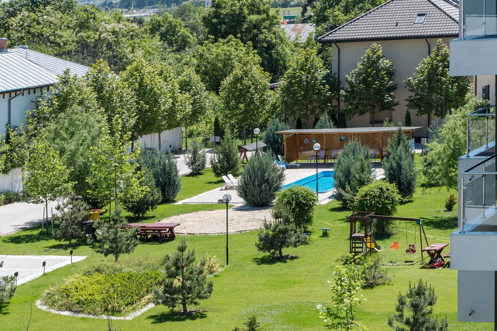 Bucharest Airport Suites & Villas Отопени Экстерьер фото